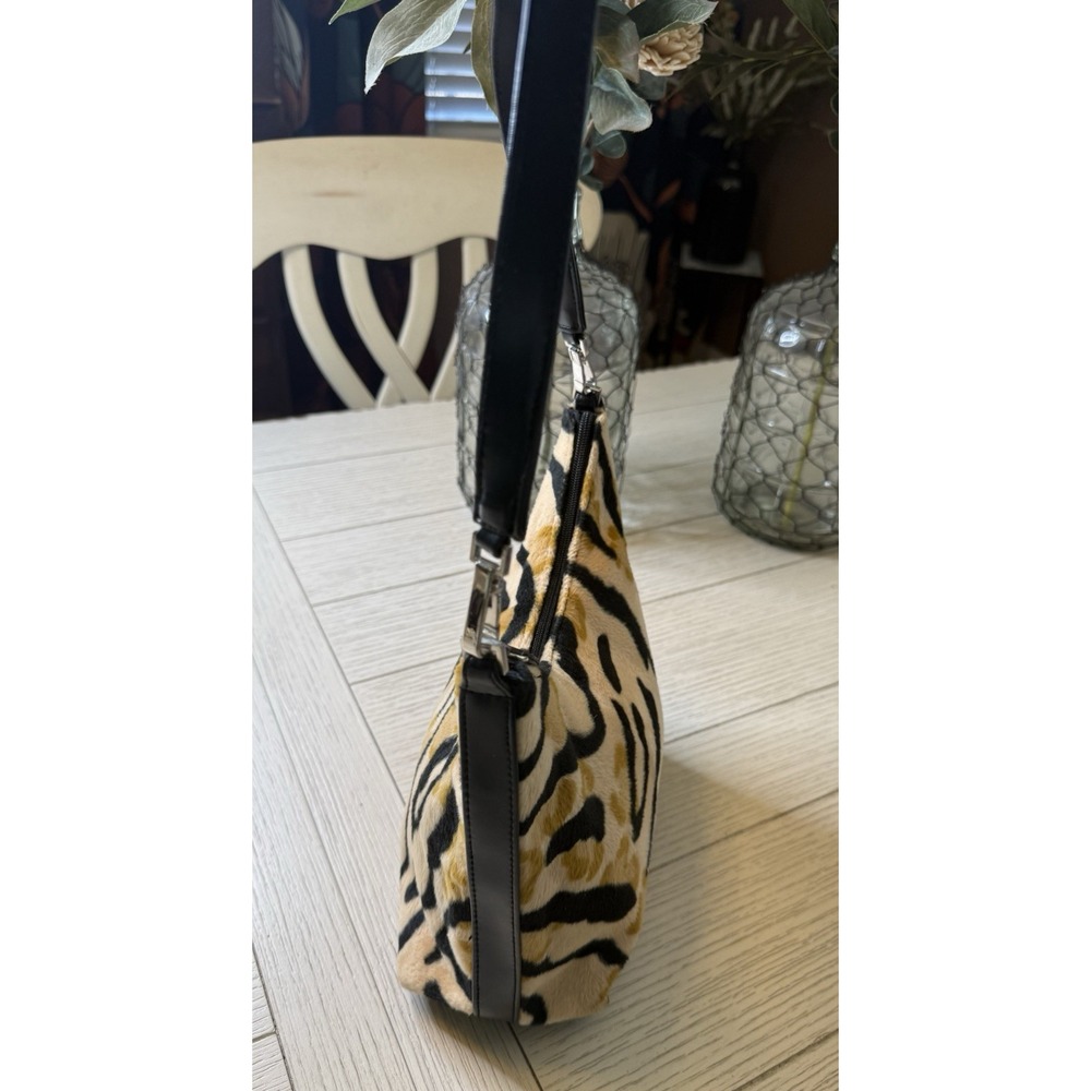 Tiger Print Black & Tan Zip Top‎ Faux Fur Shoulder Handbag. 9"x8" x5". Boho Chic - Picture 9 of 11
